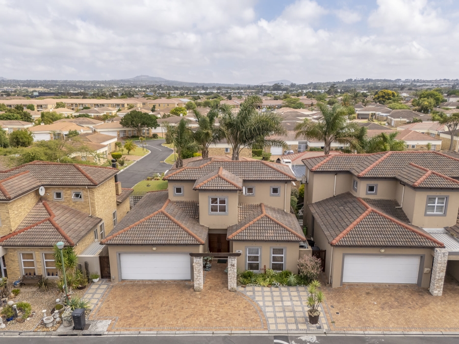 3 Bedroom Property for Sale in Protea Heights Western Cape